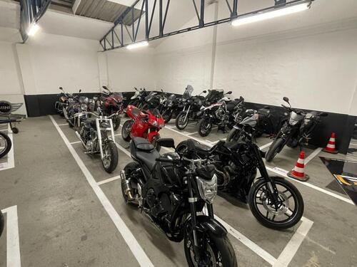 Foto - Motorrad Stellplatz in Halle zu vermieten, incl. Strom.