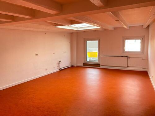 Foto - 10 Zimmer Dachgeschoßwohnung zur Miete in Hannover