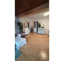 Trier-Euren | 2-ZKB Altbau DG - 650,00&nbsp;EUR Kaltmiete, ca.&nbsp; 67,00&nbsp;m&sup2; in Trier (PLZ: 54294) Feyen-Weismark