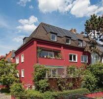 Charmeoffensive in bester Lage von Nürnberg - außergewöhnliche DHH mit Wintergarten