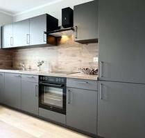 Erstbezug nach Sanierung! Moderne 3-Zi.-Wohnung mit Einbauküche, Balkon & PKW-Stellplatz - Admannshagen-Bargeshagen