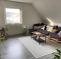 Wohnung im 1. OG mit 3 Zimmer Küche Bad - Weimar (Lahn)