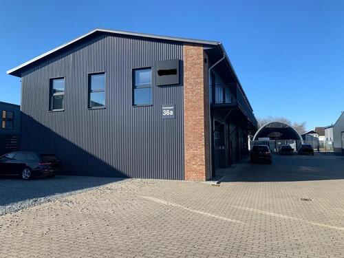 Foto - Hochwertiger Neubau-Büro-Hallenkomplex in der Nähe von Kiel