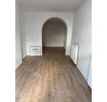 2 Zimmer EG Wohnung kernsaniert 55,5qm zentrale Lage 07570 Weida