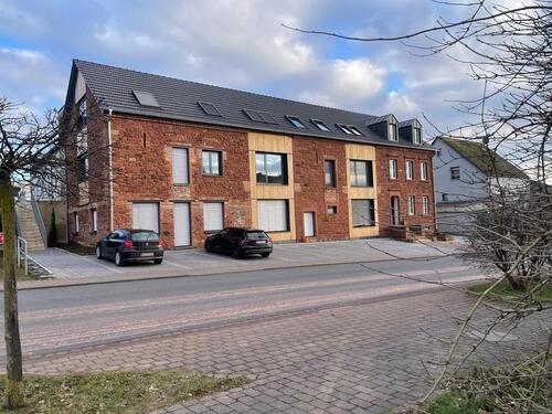 Foto - Wohnhaus I Erd- Ober und Dachgeschoss 131,6m²