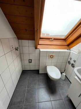 Foto - 1 Zimmer Dachgeschoßwohnung zur Miete in Stuttgart