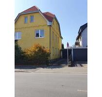 Erstbezug nach Sanierung mit Balkon: 4-Raum-Wohnung in Selb