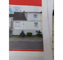 Einfamilienhaus mit Gewerbefläche in Ensheim - Sankt Ingbert