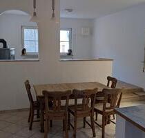 4-Zimmer-Wohnung mit eigenem Eingang und Hofbereich ! - Lichtenfels