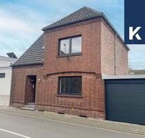 Frisch saniertes Platzwunder mit Hof, Garage und Garten - Elsdorf