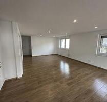 Geräumige 4-Zimmer Wohnung mit Balkon in BürenBrenken