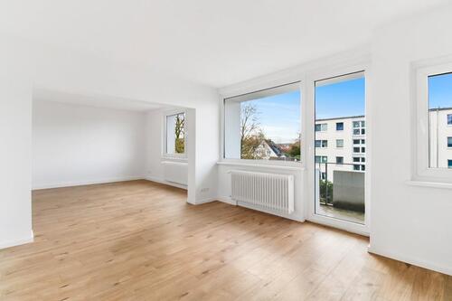 Foto - Frisch renovierte 3-Zimmer-Wohnung mit offener Wohnküche