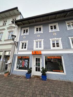 Foto - Laden, Friseurladen im Zentrum von Prien