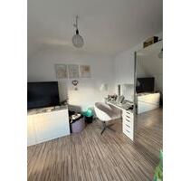 2.5 Zimmer Dachgeschosswohnung - 980,00&nbsp;EUR Kaltmiete, ca.&nbsp; 65,00&nbsp;m&sup2; in Wiesbaden (PLZ: 65205) Mainz-Amöneburg