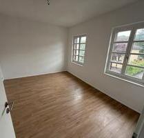 4 Zimmer Wohnung mit Terrasse - 1.050,00 EUR Kaltmiete, in Langerwehe (PLZ: 52379)
