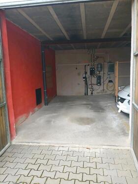 Foto - Garagenstellplatz 2.4 ×5 Meter - 85,00&nbsp;EUR Miete,