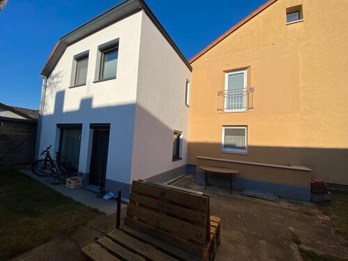 Foto - 10 Zimmer Mehrfamilienhaus, Wohnhaus zum Kaufen in Albertshofen