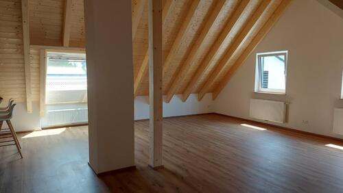 Foto - Neue 3,5-Zimmer Dachgeschosswohung mit Sichtdachstuhl
