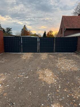 Foto - Stellplätze WohnwagenAnhänger 247 ZugangVideoüZaun