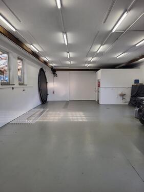 Foto - Lagerhalle zu Vermieten - 950,00&nbsp;EUR Kaltmiete, ca.&nbsp; 7,00&nbsp;m&sup2;