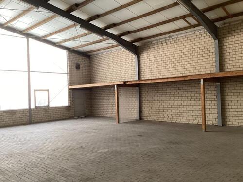 Foto - Lagerhalle, Gewerbehalle, Produktion, Lager