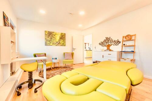 Foto - Praxisraum plus Wartezimmer - 400,00 EUR Kaltmiete,