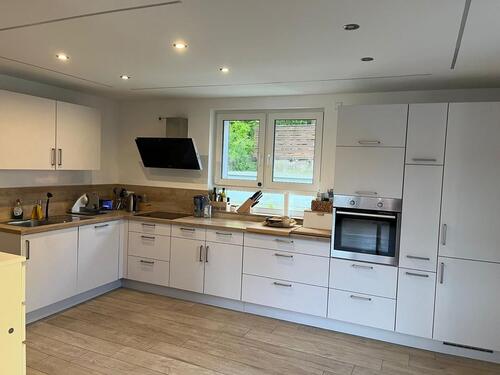 Foto - Kernsanierte 3 Zimmerwohnung - 800,00&nbsp;EUR Kaltmiete, ca.&nbsp; 78,00&nbsp;m&sup2;