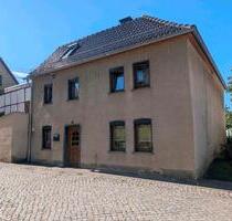 Haus zu verkaufen - 125.000,00&nbsp;EUR Kaufpreis, ca.&nbsp; 130,00&nbsp;m&sup2; in Am Ettersberg (PLZ: 99439)
