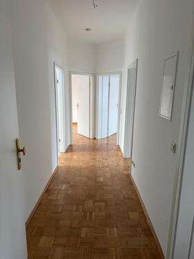 Foto - 4-Raum Wohnung in Halle Trotha - 740,00&nbsp;EUR Kaltmiete, ca.&nbsp; 87,10&nbsp;m&sup2;