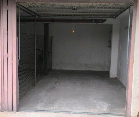 Foto - Motorrad-Stellplatz Winterstellplatz Garage unterstellen