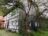Foto - Historischer 3-Seiten - Hof in Fast--Alleinlage