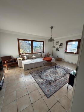 Foto - Helle 4-Zimmer-Wohnung mit 2 Balkonen, Stellplatz & Ausblick