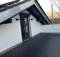 Außergewöhnliche 2-Zimmer-Dachgeschosswohnung mit Dachterrasse - Gangkofen