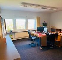 Einzel Büro zur Untermiete - 450,00&nbsp;EUR Kaltmiete, ca.&nbsp; 27,00&nbsp;m&sup2; in Hamburg (PLZ: 22041) Wandsbek