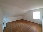 Foto - 4 Zimmer Dachgeschoßwohnung in Maxhütte-Haidhof