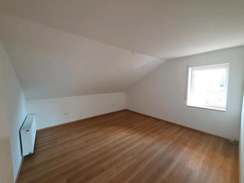 Foto - 4 Zimmer Dachgeschoßwohnung in Maxhütte-Haidhof
