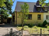 Foto - Doppelhaushälfte mit Vollkeller, Garage und großem Grundstück