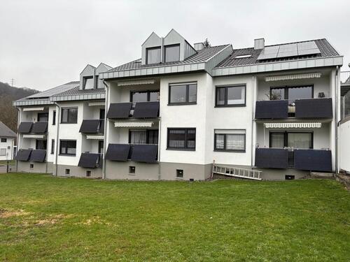 Foto - Lichtdurchflutetes Wohnglück: Moderne 2-Zimmer-Souterrainwohnung