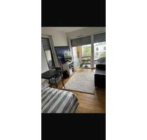 Möblierte Studiowohnung Trier Petrisberg – Balkon, Aufzug, EBK