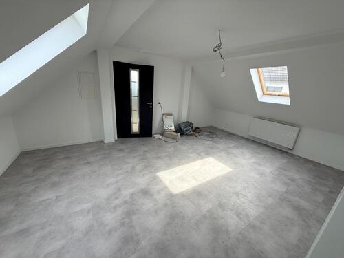 Foto - 2 Zimmer Dachgeschoßwohnung zur Miete in Hockenheim