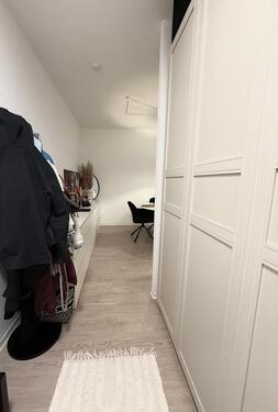 Foto - Attraktive 2-Zimmer-Wohnung mit Balkon – zentral gelegen 700€ KM