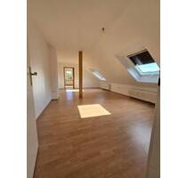 sehr schöne helle DG Wohnung im gepflegten Umfeld in Dahlhausen - Bochum Bochum-Südwest