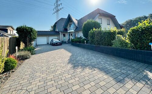 Foto - Exklusives Einfamilienhaus mit Einliegerwohnung