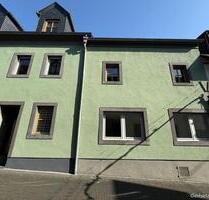 Frisch renovierte 5-ZKB-Maisonettewohnung, Winningen Nähe Koblenz. Terminanfragen nur online.