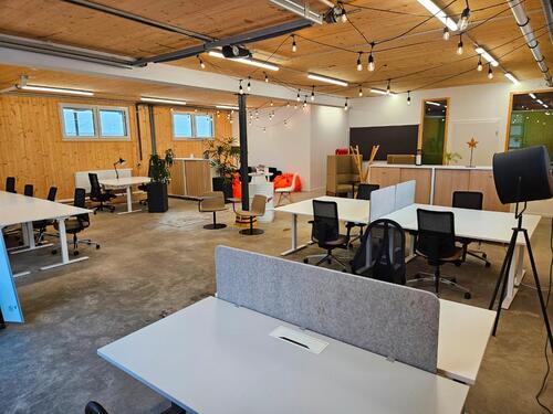 Foto - Ambientvolle Arbeitsplätze im Coworking Space in Olpe - All-in-Miete