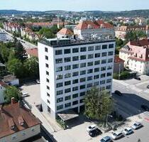 Arbeiten mit Aussicht: Einzelbüros im renommierten Regensburger Hochhaus am Stadtpark zu vermieten!
