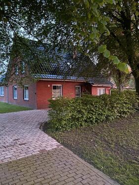 Foto - Zweifamilienhaus in Upgant-Schott