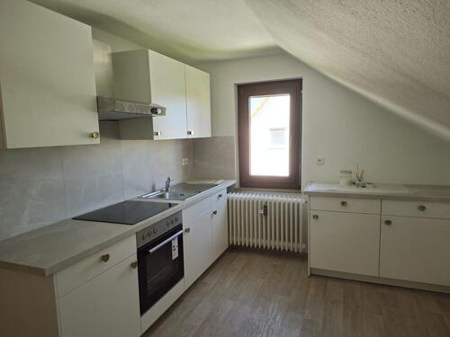 Foto - Frisch renovierte: helle, freundliche 2-Zimmer-Dachgeschoßwohnung