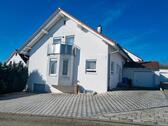 Foto - Großes freistehendes Einfamilienhaus 9 Zimmer