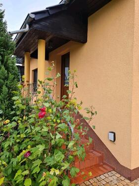 Foto - 71 qm DG Wohnung, Tageslichtbad, Terrasse, Carport